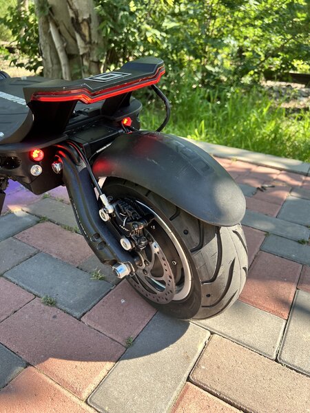 Dualtron Thunder 2 Model 2024, varianta PRO, 72V 40Ah, celule LG M50T 21700