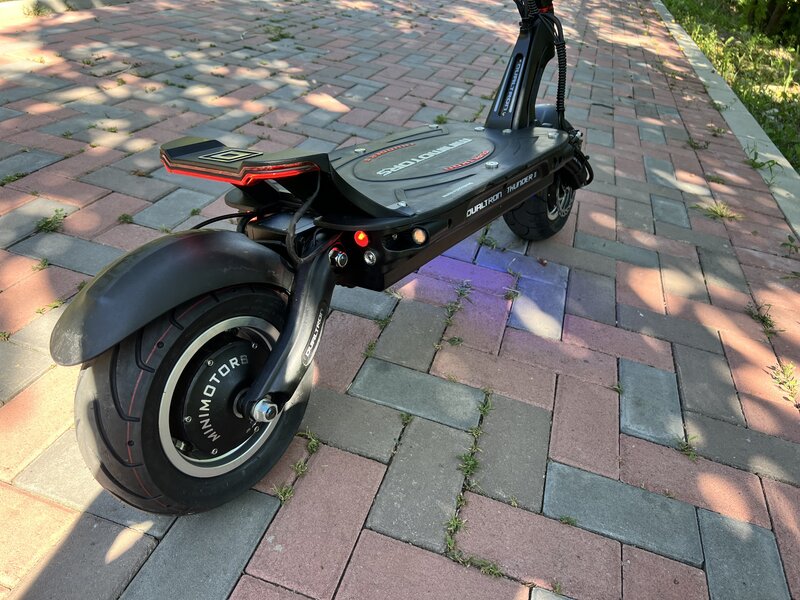 Dualtron Thunder 2 Model 2024, varianta PRO, 72V 40Ah, celule LG M50T 21700